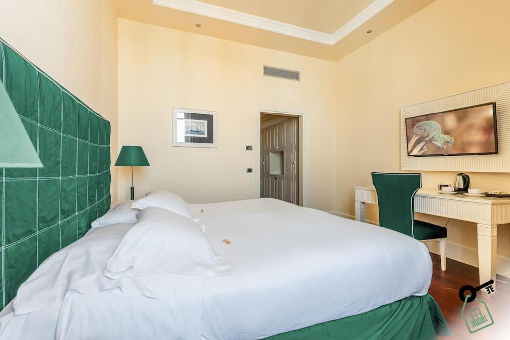 Hotel Rooms 리보르노 외부 사진