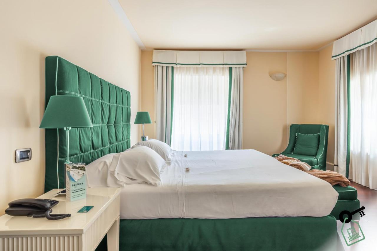 Hotel Rooms 리보르노 외부 사진